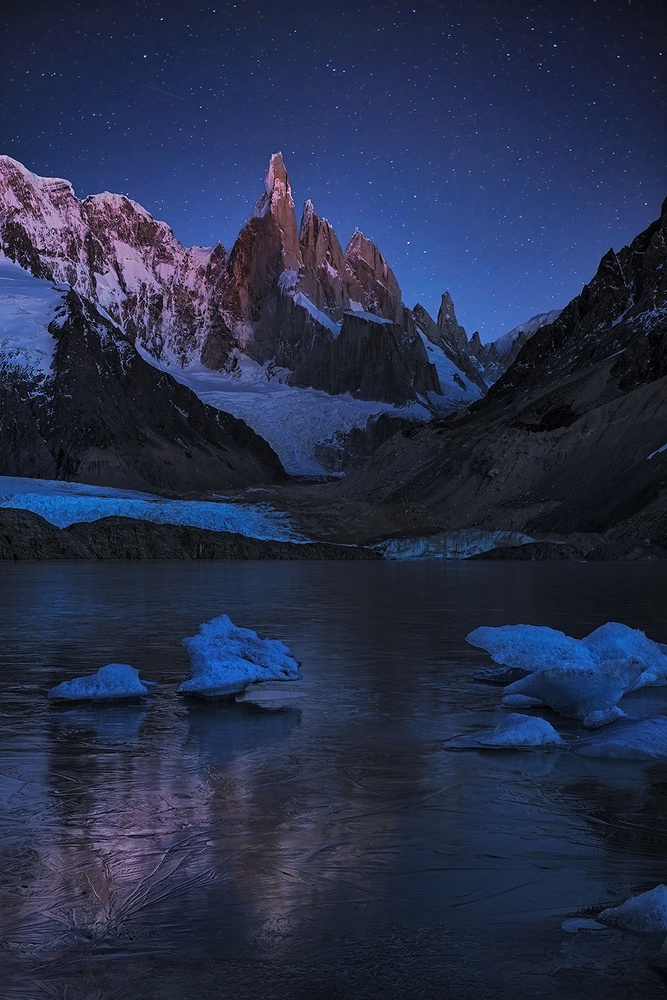 Laguna Torre - A Frozen Night von Yan Zhang