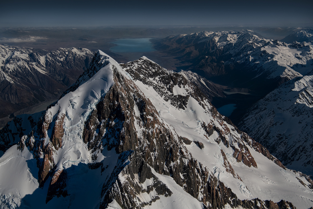 Above the Summit von Yan Zhang