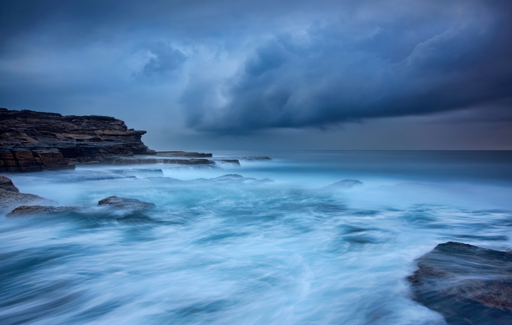 Under the Storm von Yan Zhang