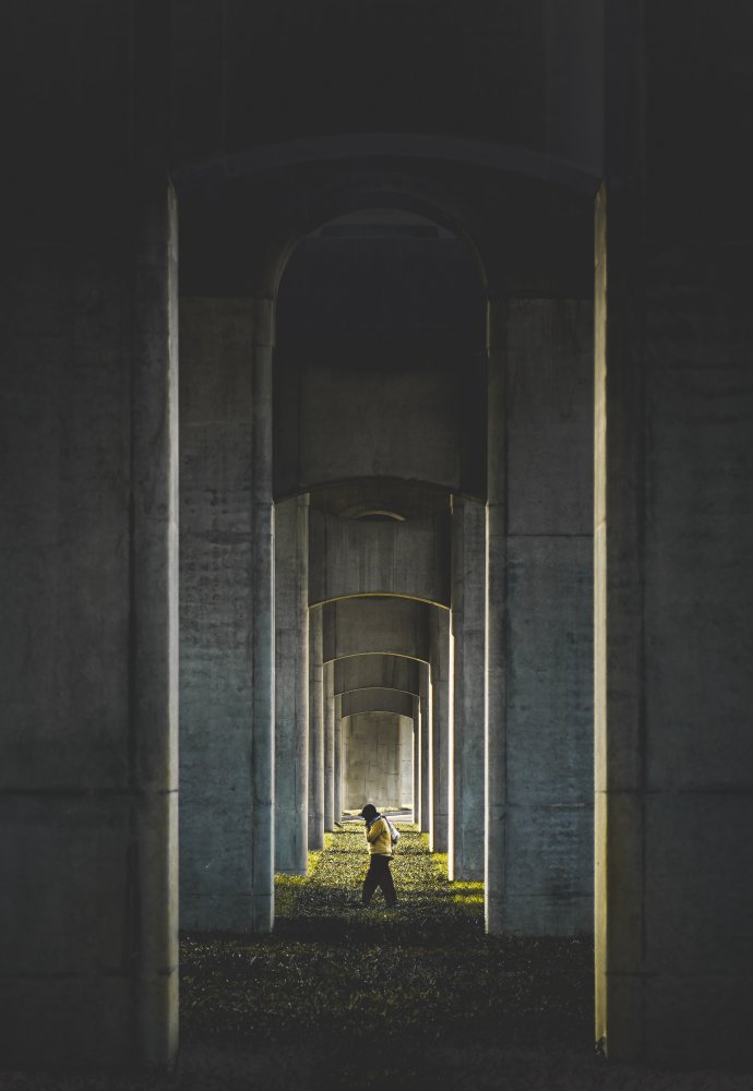 Under the Bridge von Yao Wu