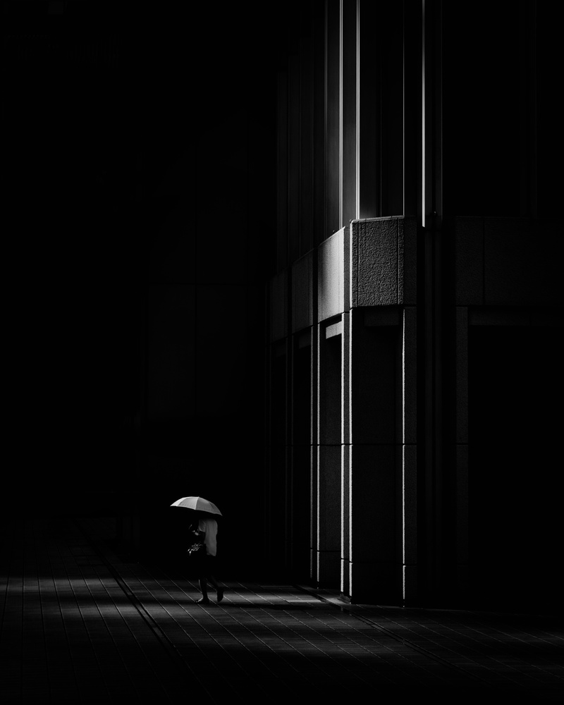 The world is discrete von Yasuhiro Takachi