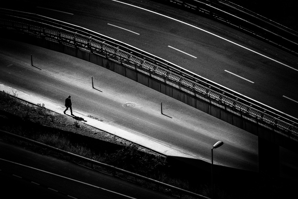 Walking von Yavuz Pancareken