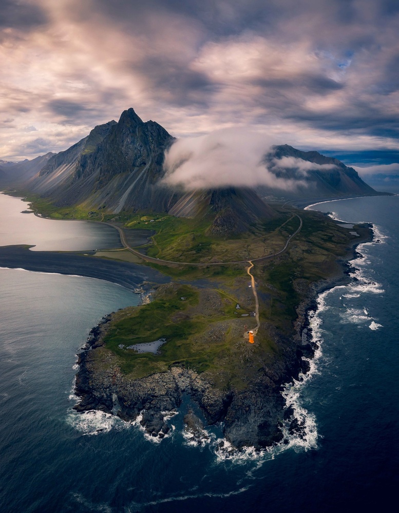 Eystrahorn after the storm von Ye Naing Wynn