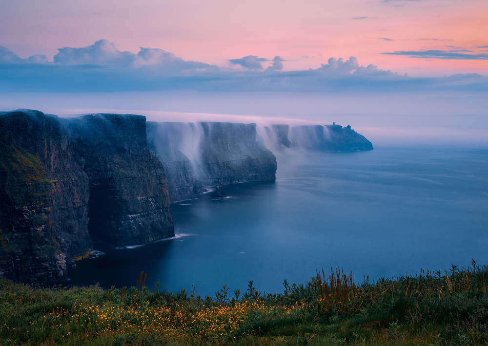 Veiled Cliffs of Moher von Yi Jiang