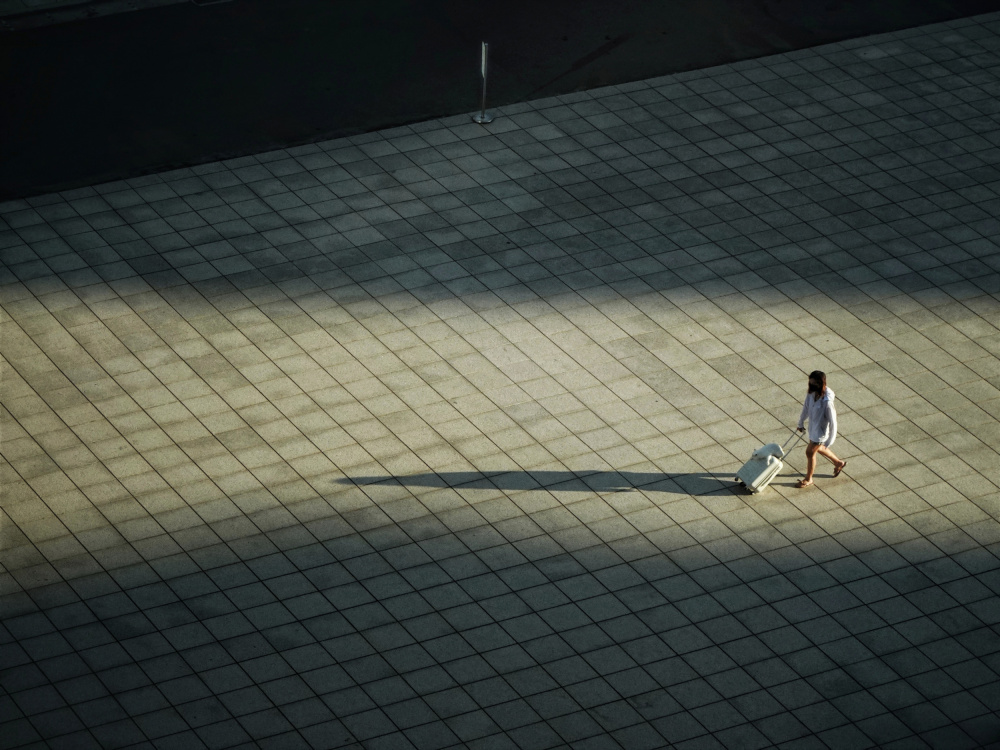 Travel in the direction of the light von Yi-Tang Wang