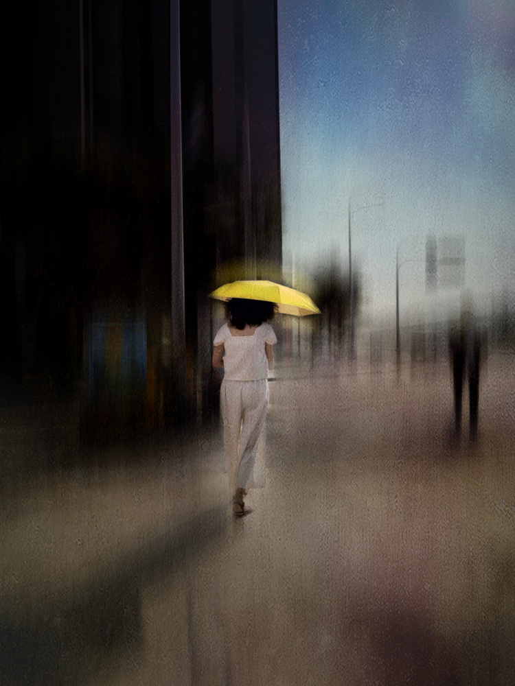 Yellow umbrella von Yi-Tang Wang