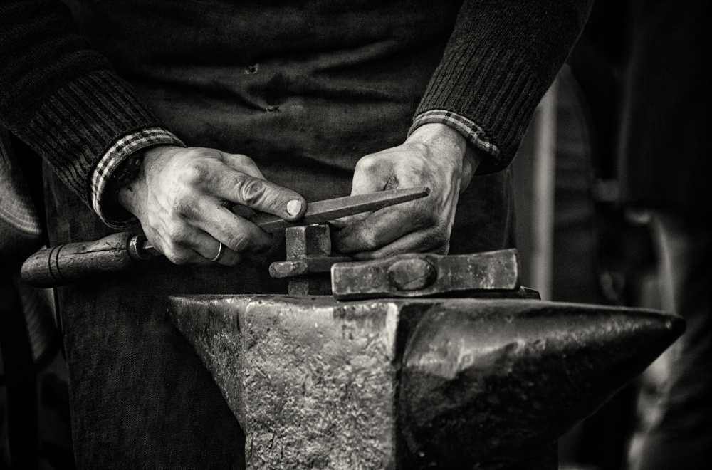 Working hands von Yiannis Logiotatides