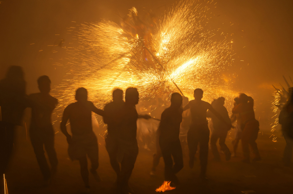 PU Village Fire Dragon Celebration Lantern Festival von yibing Nie