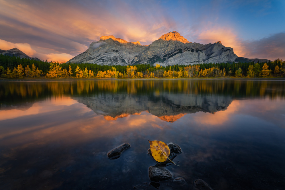 Morning of Kananaskis von Yongnan Li （李永男）