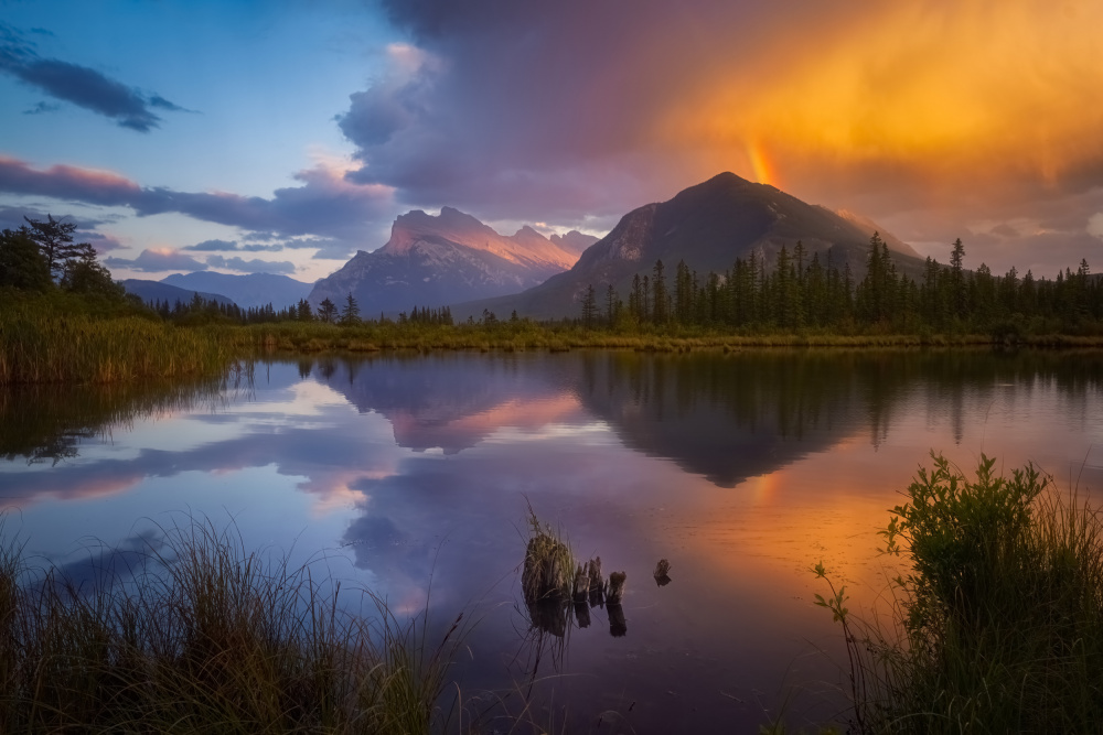 Dawn of Banff von Yongnan Li （李永男）