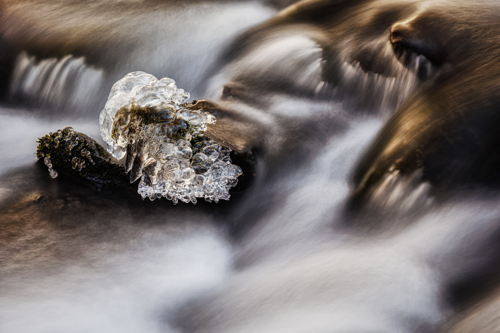 Water and ice von Yoshizumi Suzuki