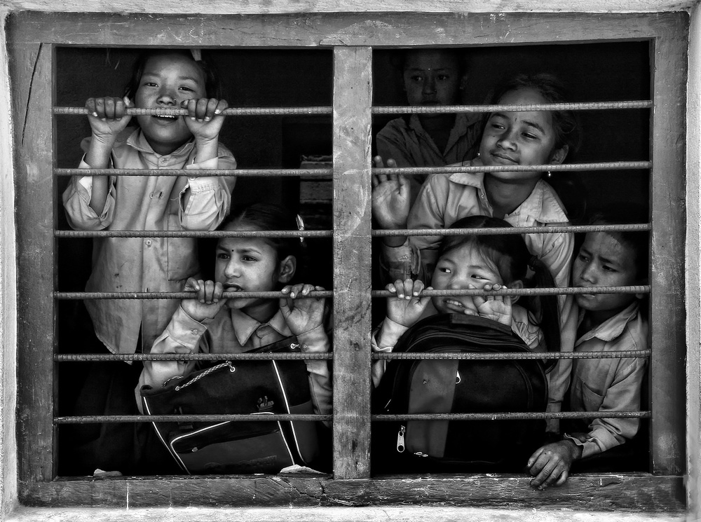 Children of Kathmandu (1) mono version von Yvette Depaepe