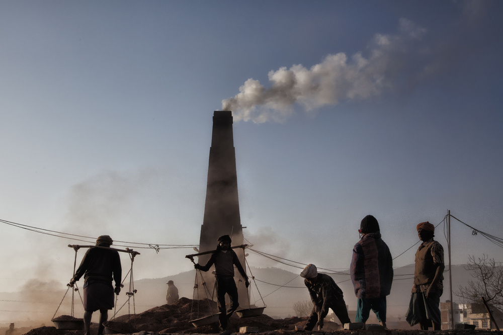 Brick factory (1): Keeping the chimney burning von Yvette Depaepe