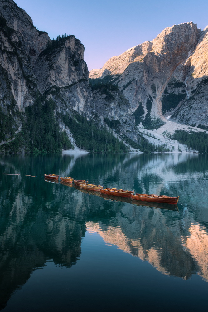 Lago di Braies in the Light of Beauty von Zbyszek Nowak