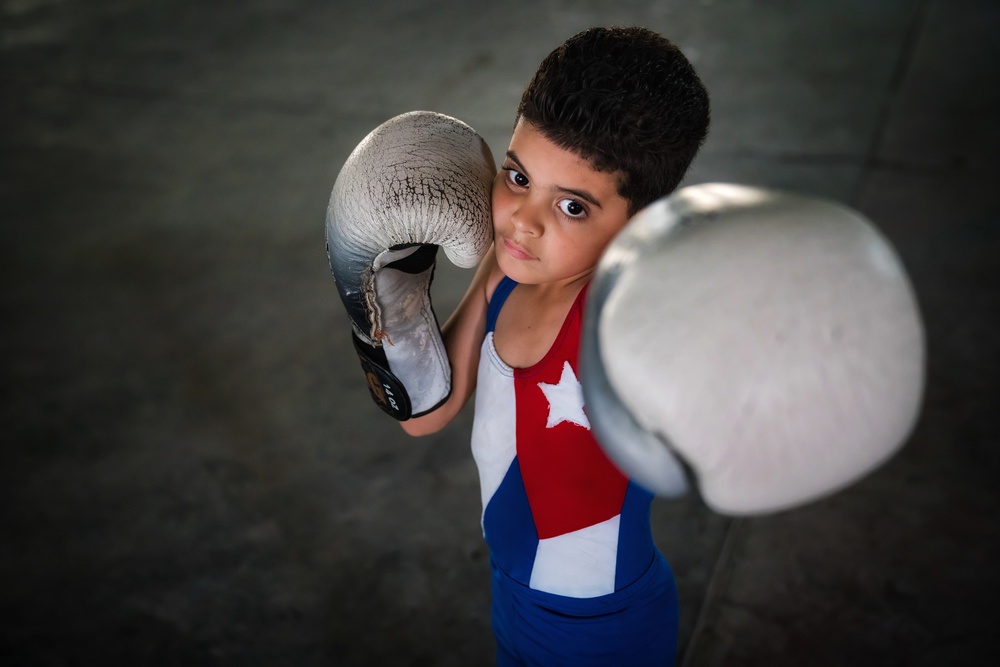 Boxing boy von Zeqiang Wang