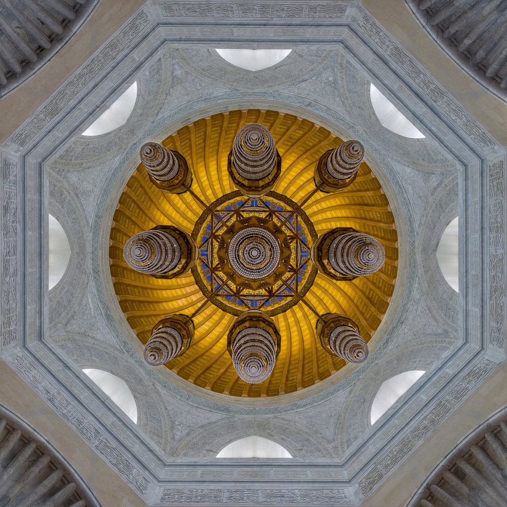 chandelier von Ziyad AL Maashari